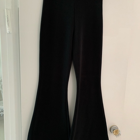 💜💜⬇️⬇️ TAPEMEASURE BLACK BELL BOTTOM PANTS - Picture 4 of 4